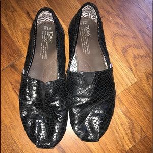 Black Snakeskin Toms